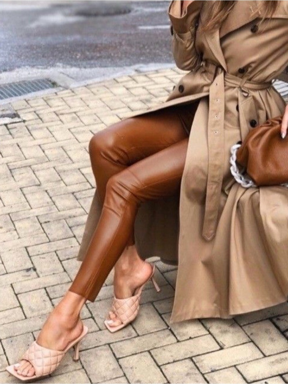 🤍👢Tony Bianco ‘Betty Mules’ Square-Toe Slide Heels in Tan size 6-Lightly used!👢🤍 - Picture 1 of 8